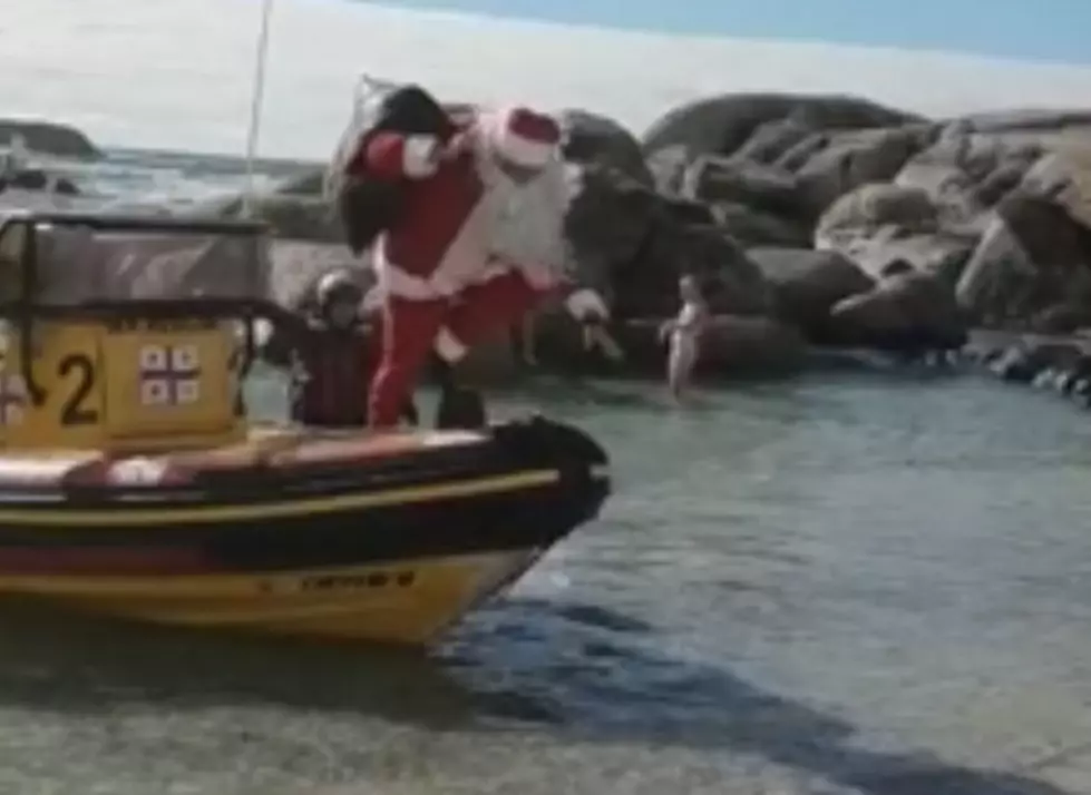 Santa Claus Arrives Via A Boat, Then Disaster Strikes [VIDEO]