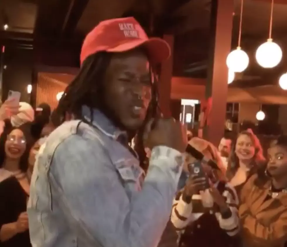 Alvin Kamara Pops Up To Serenade Crowd With R. Kelly At Morrow&#8217;s In New Orleans [VIDEO]