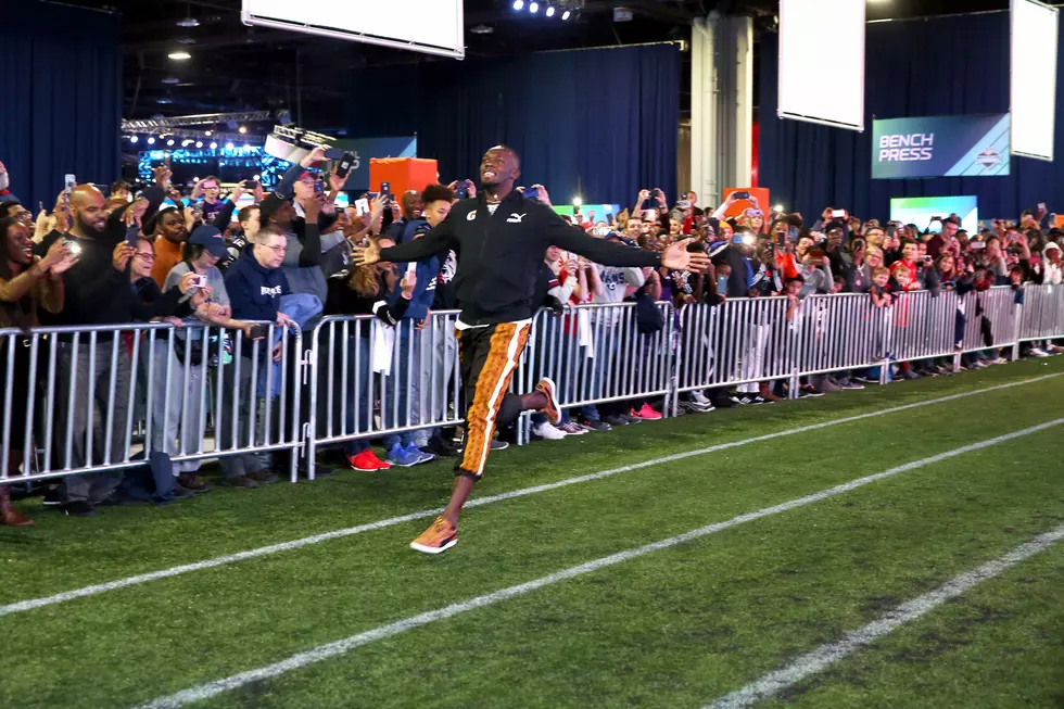 Usain Bolt Tied The NFL Combine 40-Yard Dash Record In Sweats & Loafers [Video]