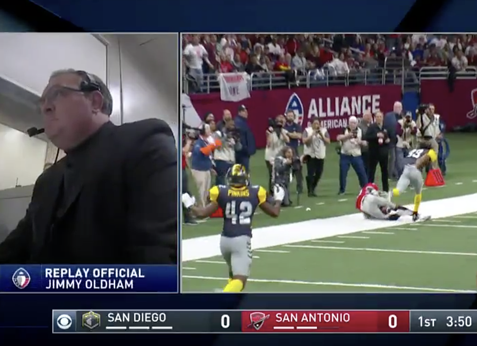 Sky Judge In New AAF League Shows NFL Referees How It Should Be Done [VIDEO]