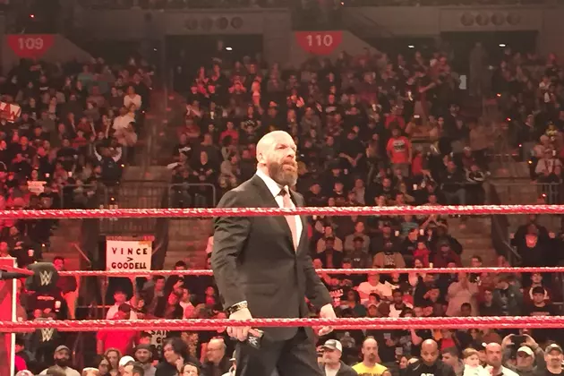 Why Fans Should Not Be Mad At WWE Crowd In Lafayette Cajundome