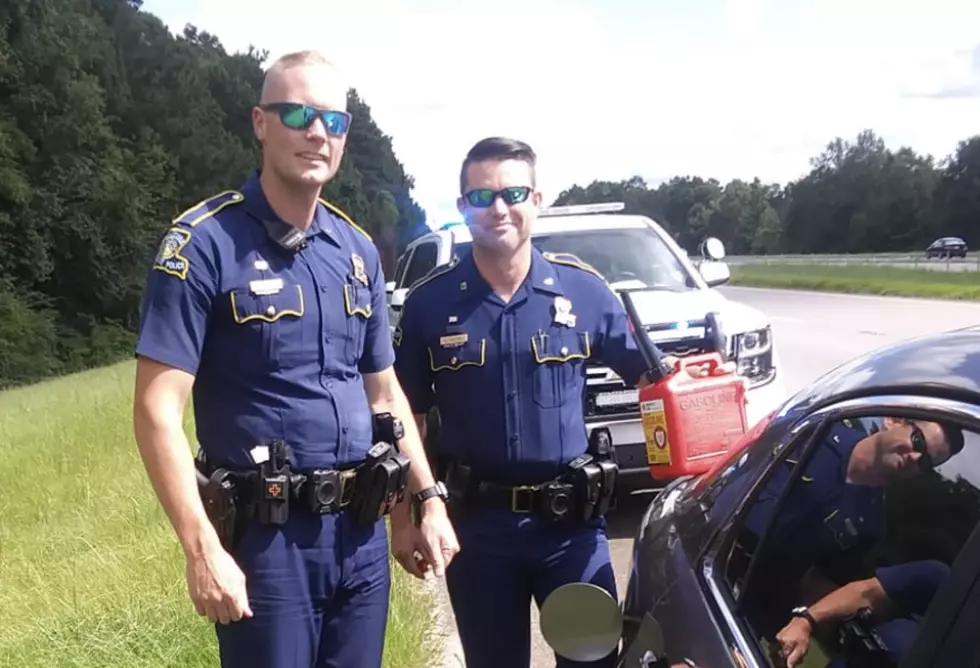 Woman Thanks Louisiana State Police Troopers For Their Assistance