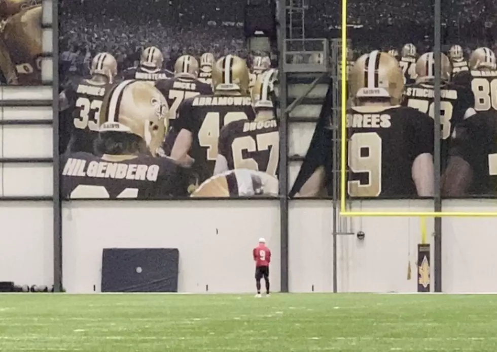 Reggie Bush Secretly Records Drew Brees Going Over Reps By Himself After Practice