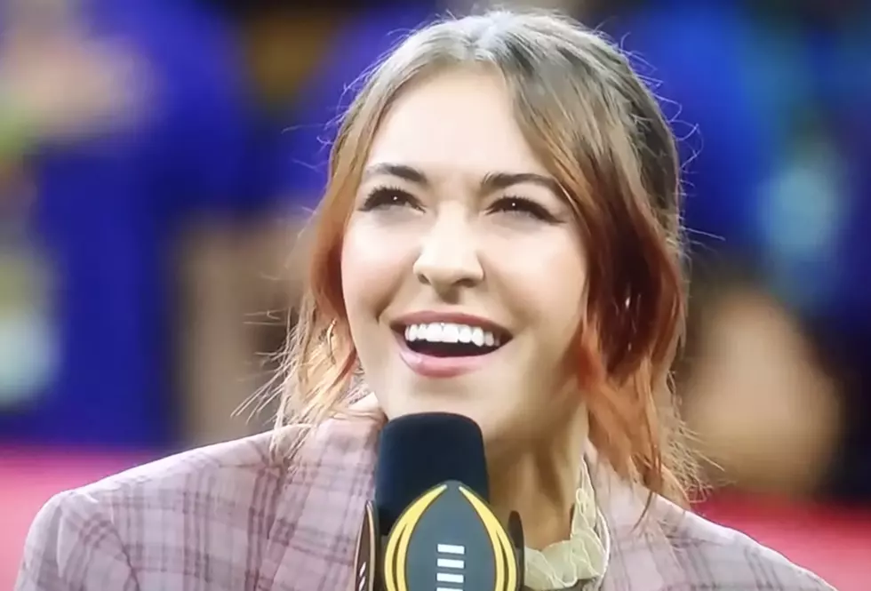 Watch Lauren Daigle’s Amazing Performance Of ‘Star Spangled Banner’ At 2020 National Championship