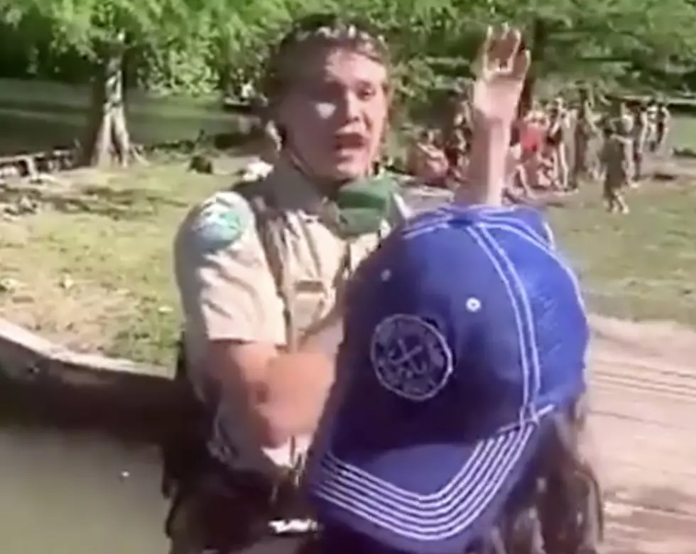 Park Ranger in Austin Texas is Pushed Into Water [VIDEO]