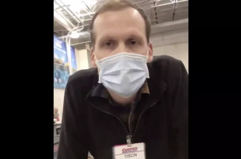 Costco Manager Stays Calm While Being Berated By Customer Who Refused To Wear Mask