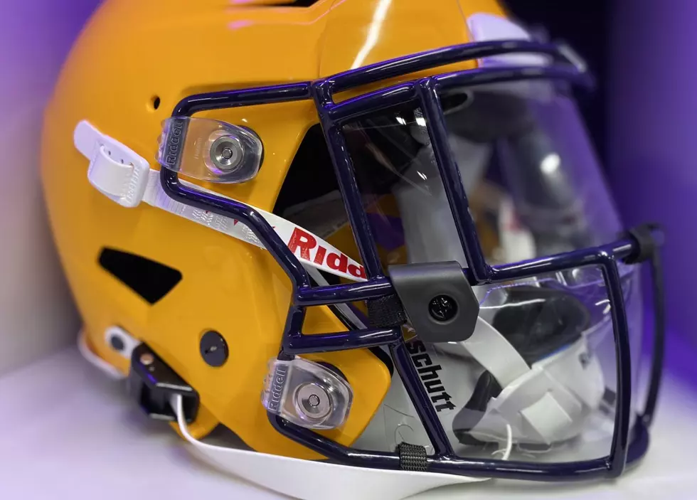LSU Introduces New Helmet to Fans and Players During COVID-19 Pandemic [NSFW-VIDEO]