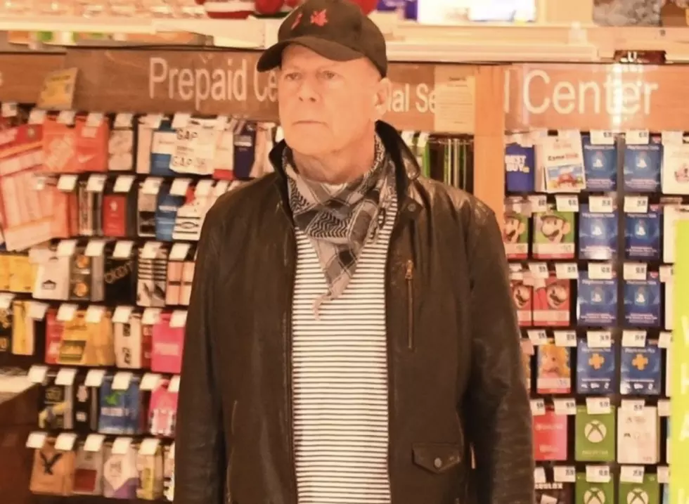 Bruce Willis Addresses Incident in Pharmacy After Not Wearing Mask
