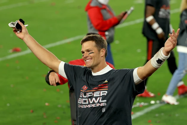 Tom Brady Gives Out Phone Number For You to Text Him [VIDEO]