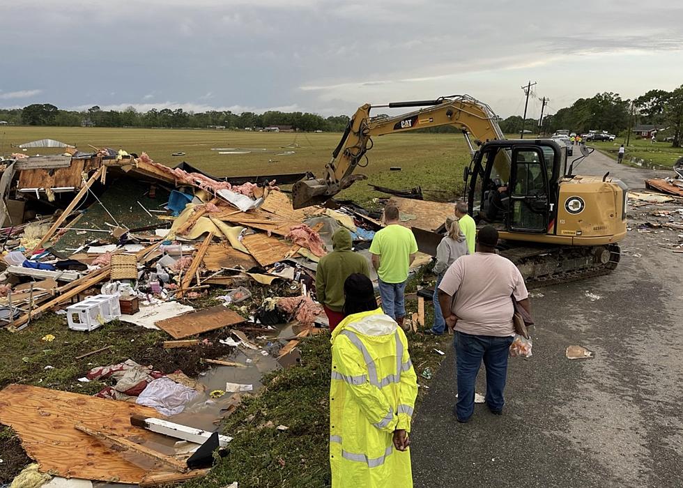 ‘Nothing is Left’ – Videos Show Devastation After Deadly Tornado Destroyed Homes in Palmetto
