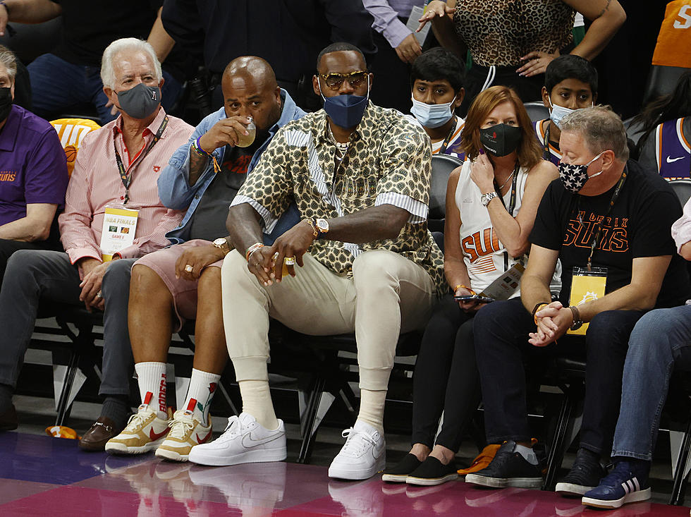 Did LeBron James Bring His Own Liquor to An NBA Finals Game? [PHOTO]