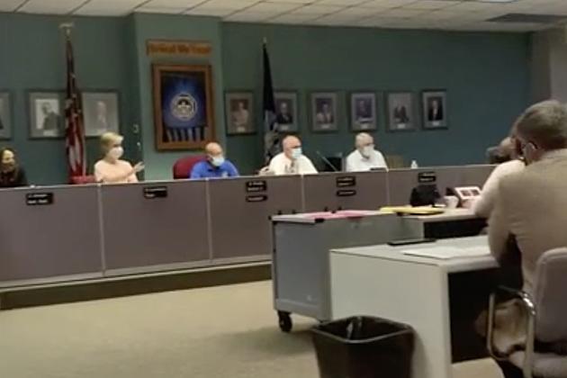 New Iberia Police Called Into School Board After Protestors Refuse to Wear Masks