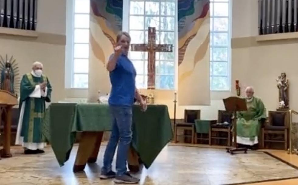 Man Storms Altar in Catholic Church During Mass [VIDEO]