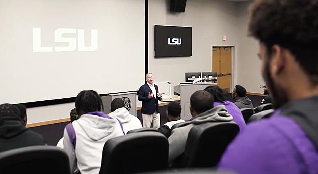 Brian Kelly Addresses LSU Football Team for First Time [VIDEO]