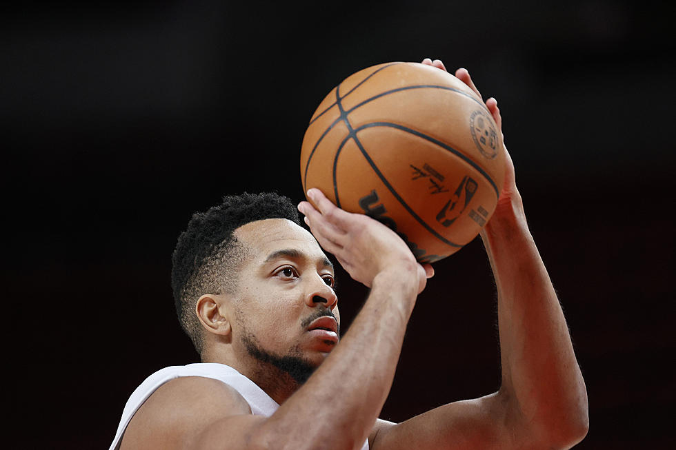 New Pelicans Star CJ McCollum Needs the Best New Orleans Food – Where Would You Send Him?