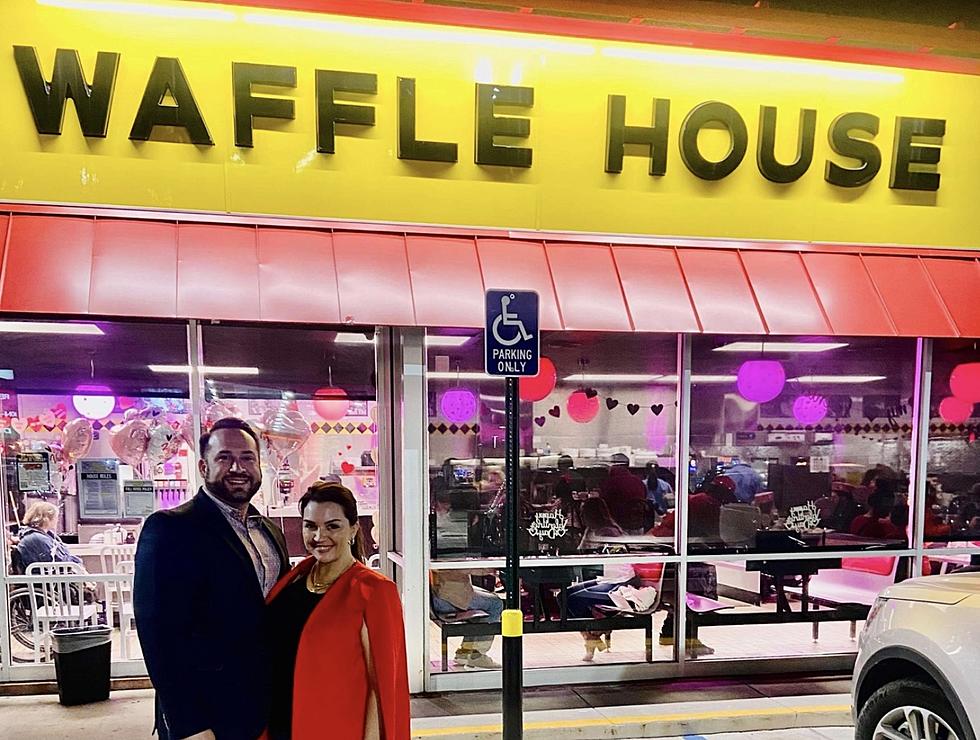 Scattered, Covered &#038; Smooched: Louisiana Couple Enjoys Romantic Waffle House Valentine&#8217;s Dinner