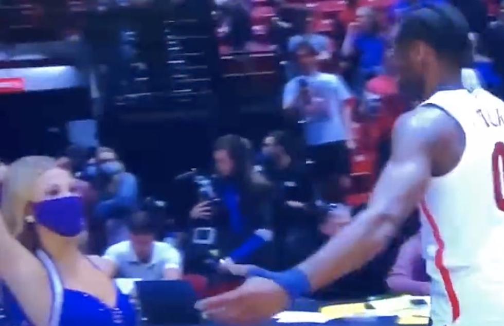Did A College Basketball Player High Five A Cheerleader’s Chest? [VIDEO]
