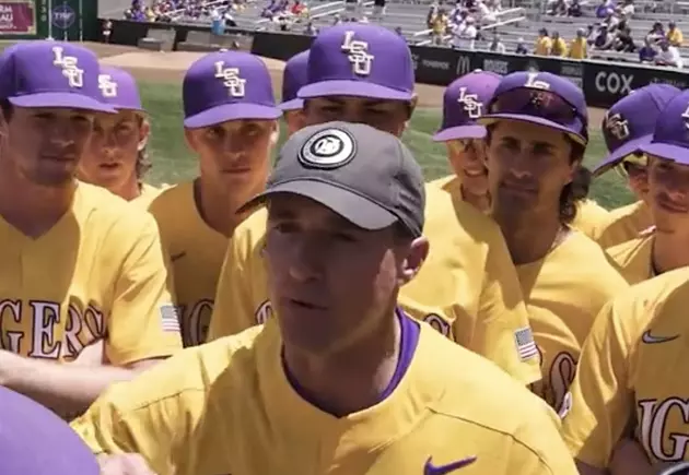 Drew Brees Delivers Passionate Pre-Game Speech to LSU Baseball Team [VIDEO]