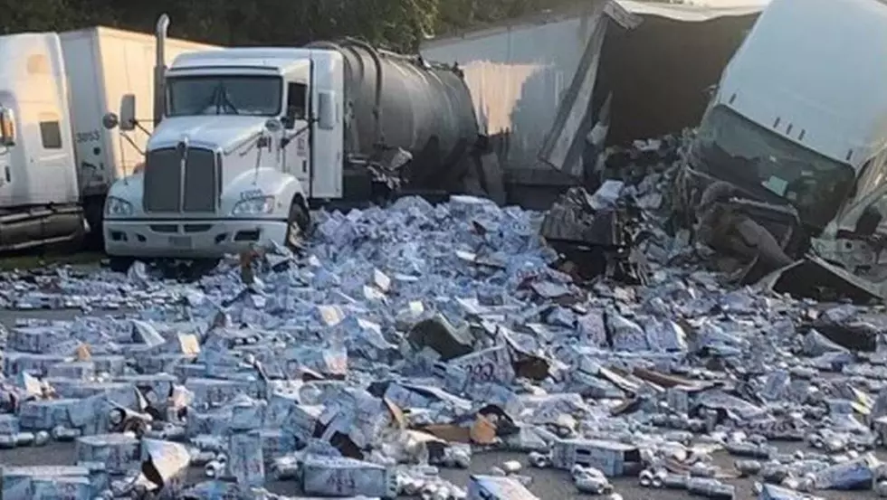 5 Semi-Truck Crash Spills Beer Cans All Over a Florida Highway