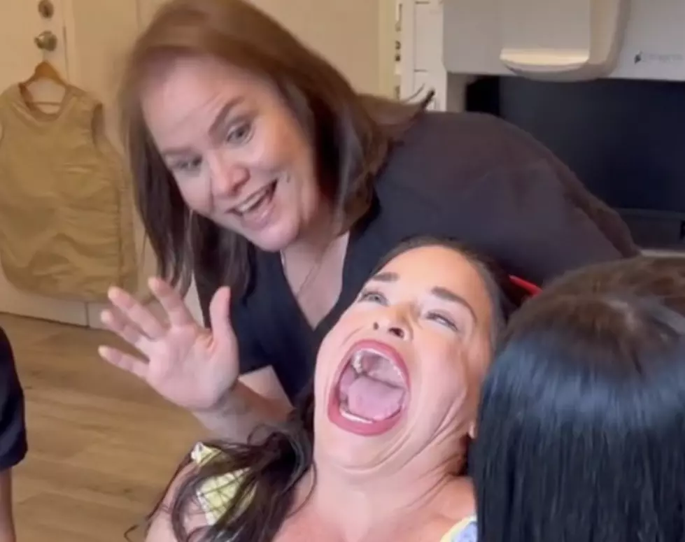 This is What Happens When the Woman With Largest Mouth Visits the Dentist [VIDEO]