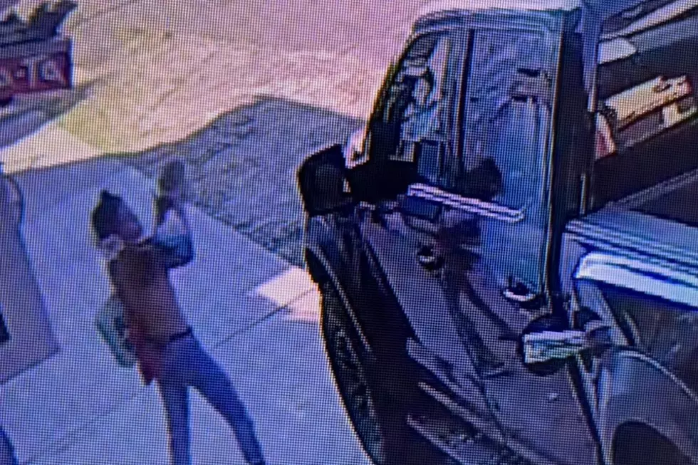Nearly Topless Woman Smashes Truck Windshield, Destroys Property During Rampage in New Orleans