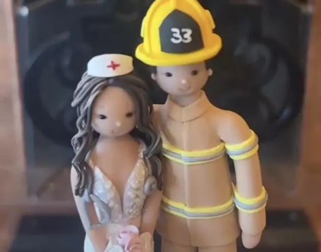 Cake Topper at Wedding Has The Internet Buzzing [VIDEO]