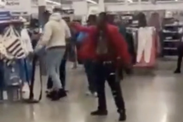 Bystander Uses Stanchion to Take Down Knife-Wielding Man in Walmart [VIDEO]