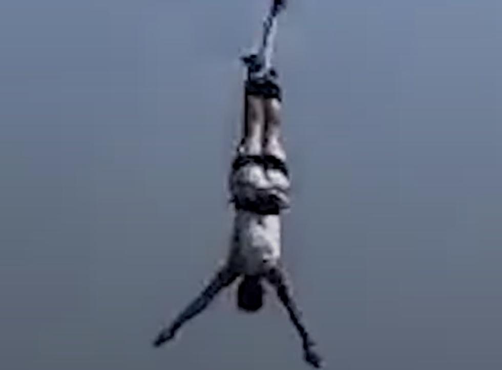 Man’s Bungee Cord Snaps After Jump, He Survives Fall [VIDEO]