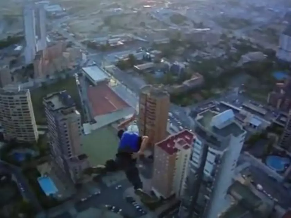 Urban BASE Jumping 52 Floors Off Hotel Roof [VIDEO]