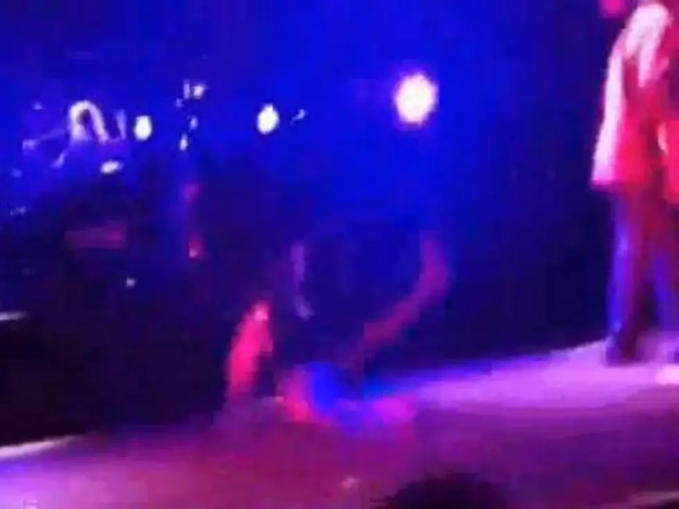 Evanescence Singer Amy Lee Takes a Tumble During Concert [VIDEO]