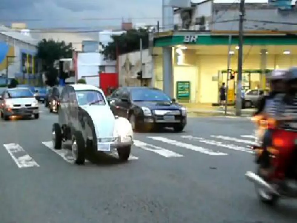 Half a Beetle Car Rides Down the Streets of Brazil [VIDEO]