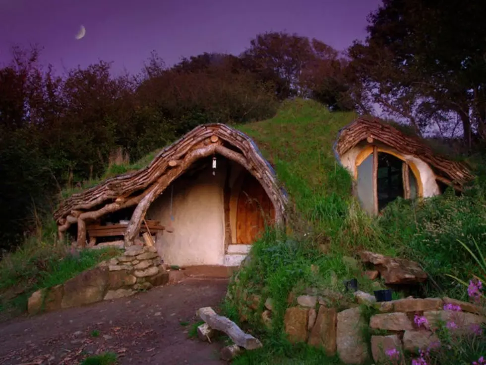 Talented &#8216;Lord of the Rings&#8217; Fan Builds His Own &#8216;Hobbit&#8217; Home [PHOTOS]