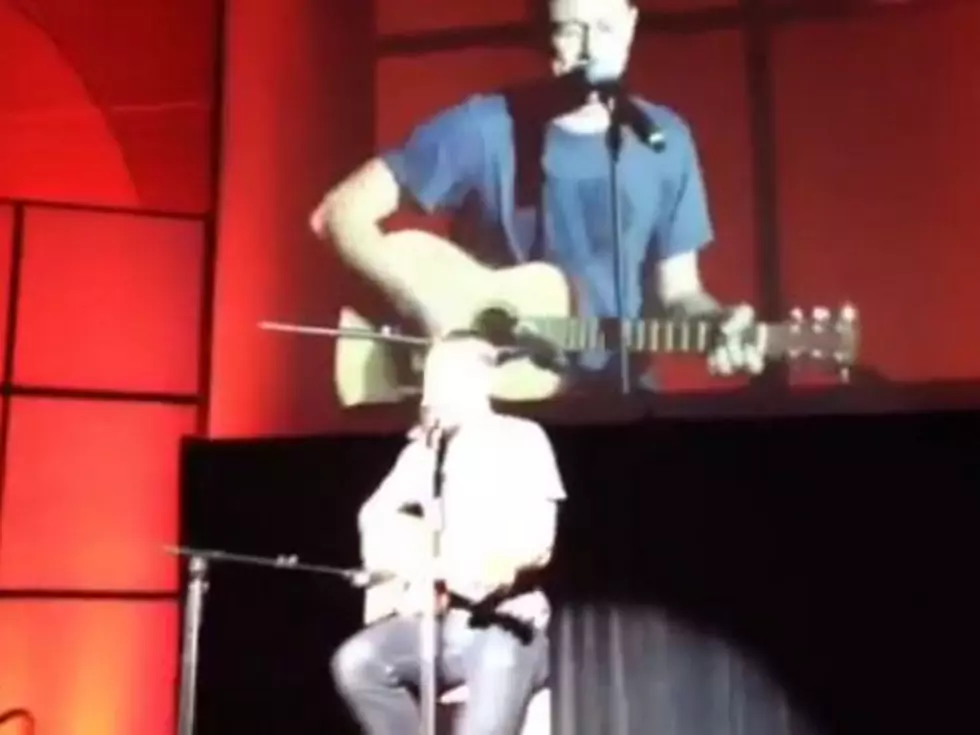 Joseph Gordon-Levitt Performs Smooth Acoustic Cover of R. Kelly’s ‘Ignition (Remix)’ [VIDEO]