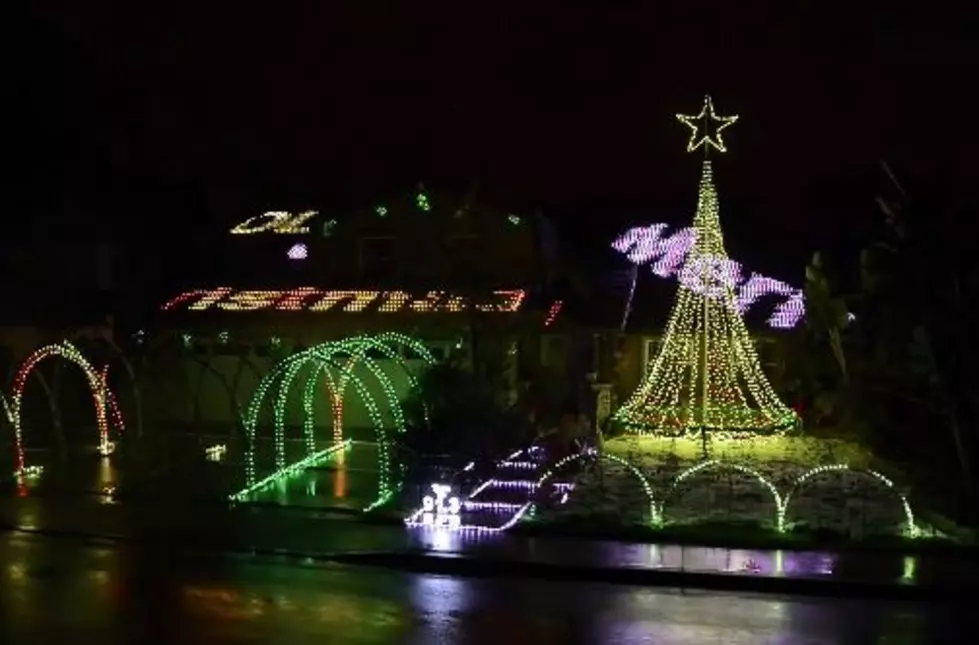 Massive Christmas Light Display Impresses Internet, Annoys Neighbors