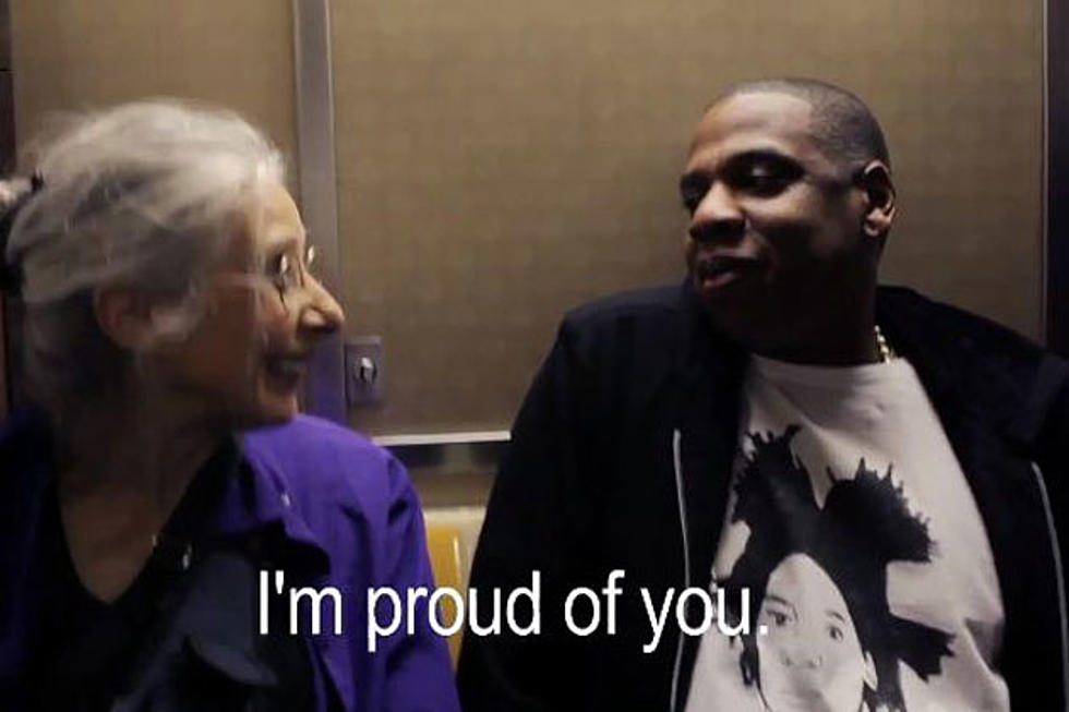 Jay-Z Adorably Explains Who He Is to Elderly Lady on Train