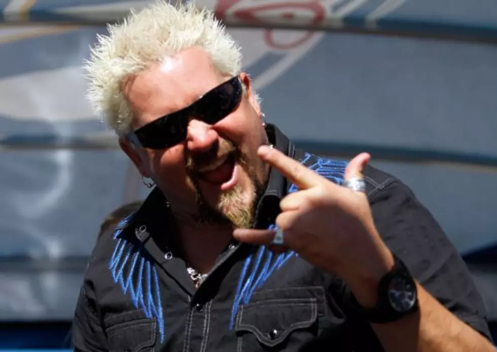 Take a Look at the behind the Scenes of Food Networks, ‘Diners, Drive-Ins, and Dives’