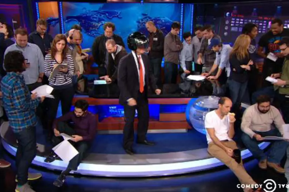 ‘The Daily Show’ and ‘Jimmy Fallon’ Try Their Hand at the Harlem Shake