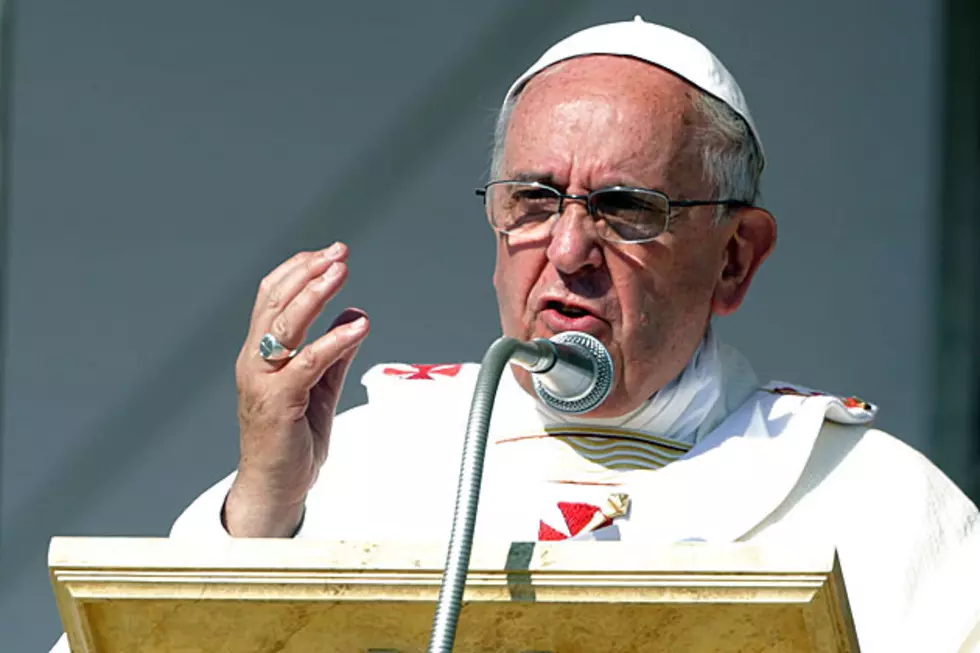 Pope Francis Chows Down With Average Joes at Lunch
