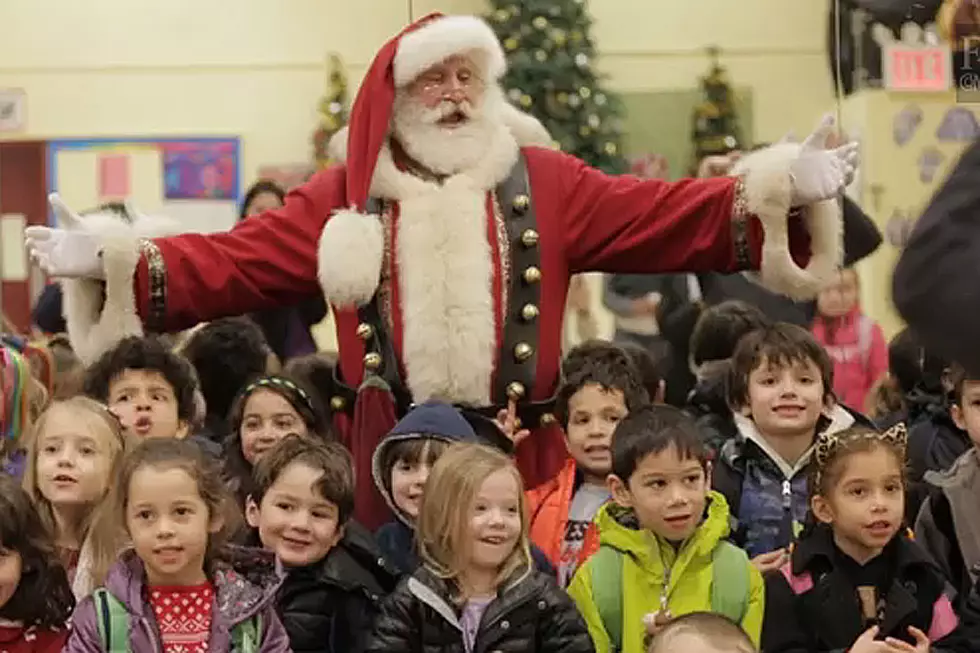 World's Busiest Santa Has Intense Pre-Christmas Schedule