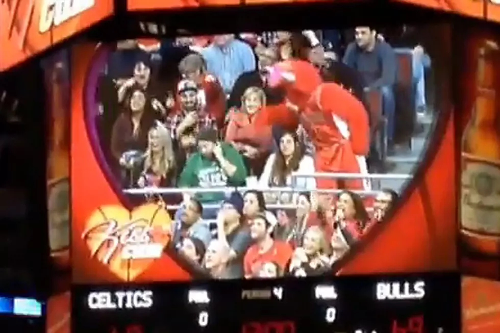 Mascot Saves the Day When Couple Bickers on Kiss Cam