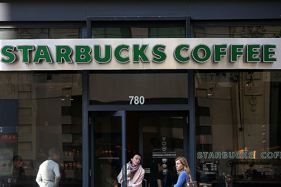Fired Starbucks Manager Yells at Customer Over a Straw