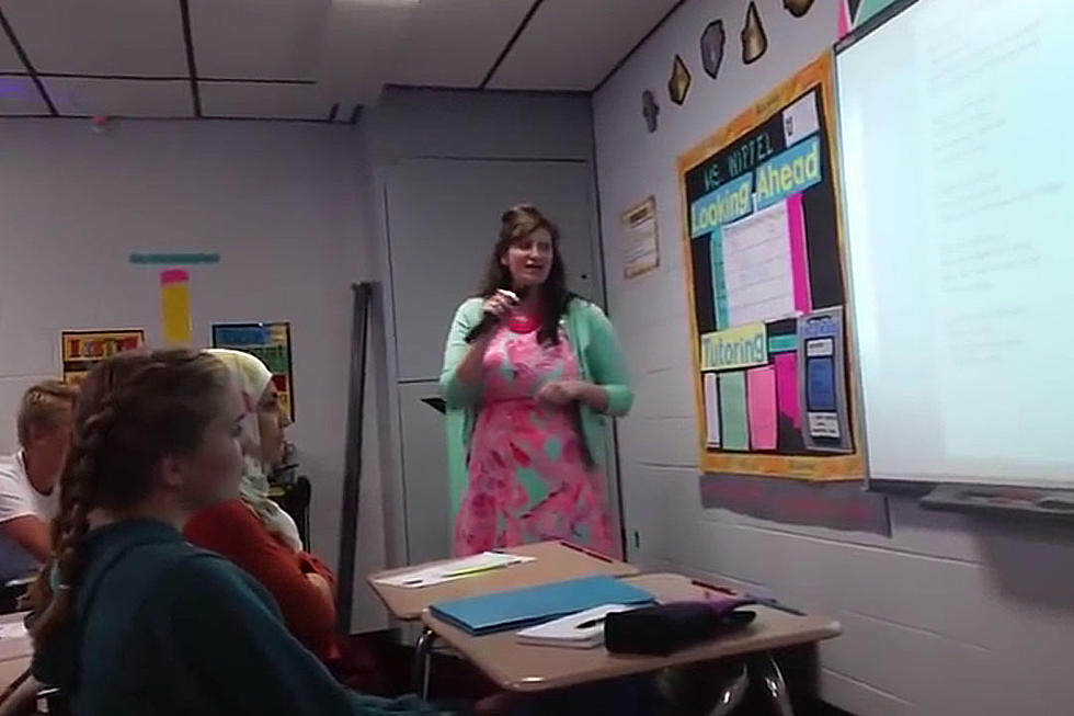 Teacher Singing Drake, Rihanna and Carrie Underwood on First Day of School Is Hall-of-Fame Cringiness