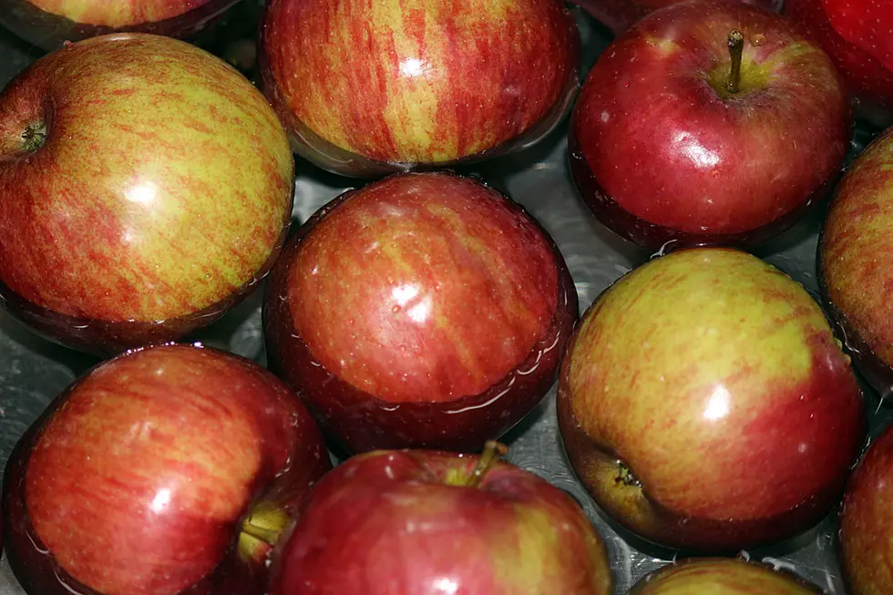 Are Apples Better Than Coffee at Waking You Up?