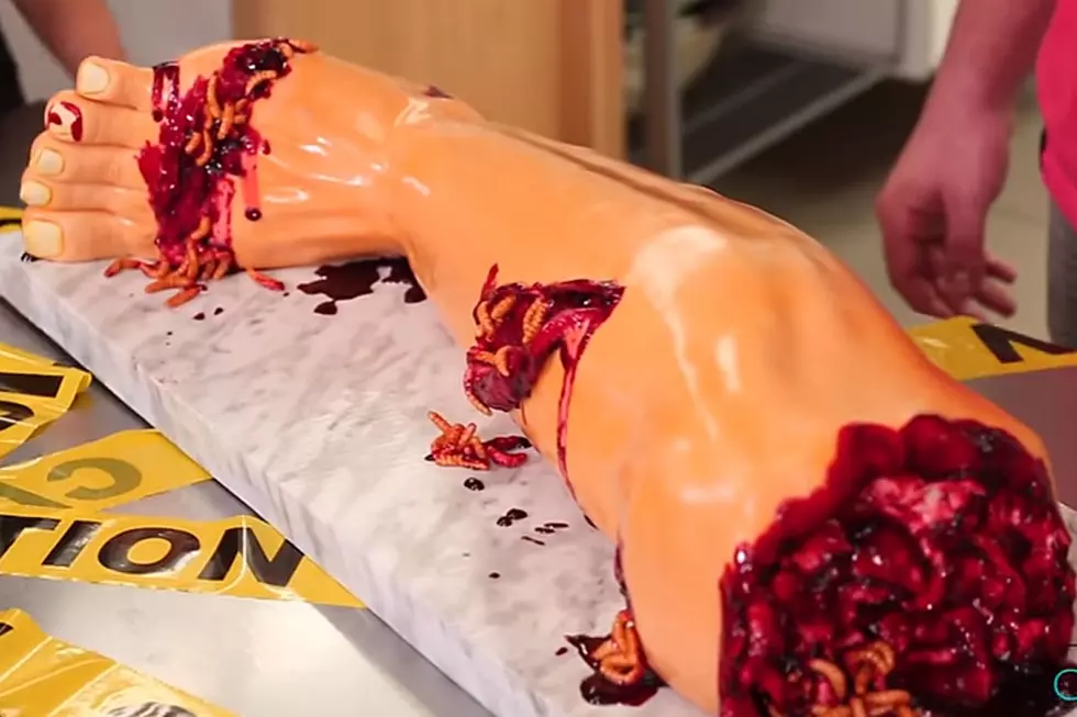 Bloody Leg Cake Makes Halloween Deliciously and Spookily Sweet