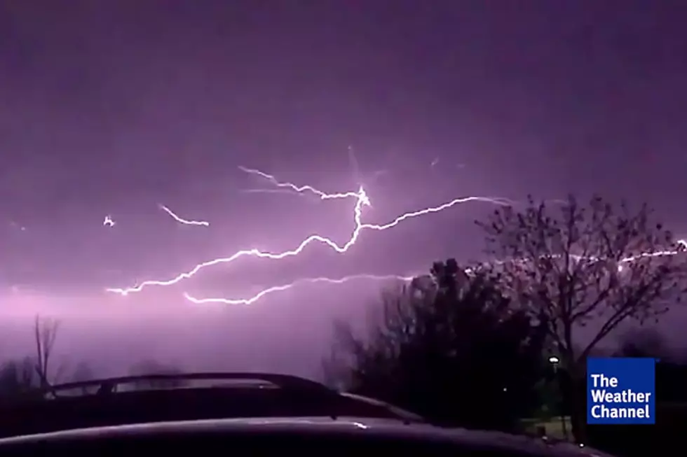 Slo-Mo Lightning Display Is Frighteningly Majestic