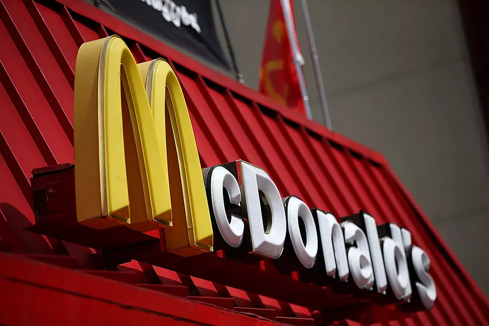 Guy Orders McDonald’s Cheeseburger…With No Toppings, Bun or Meat