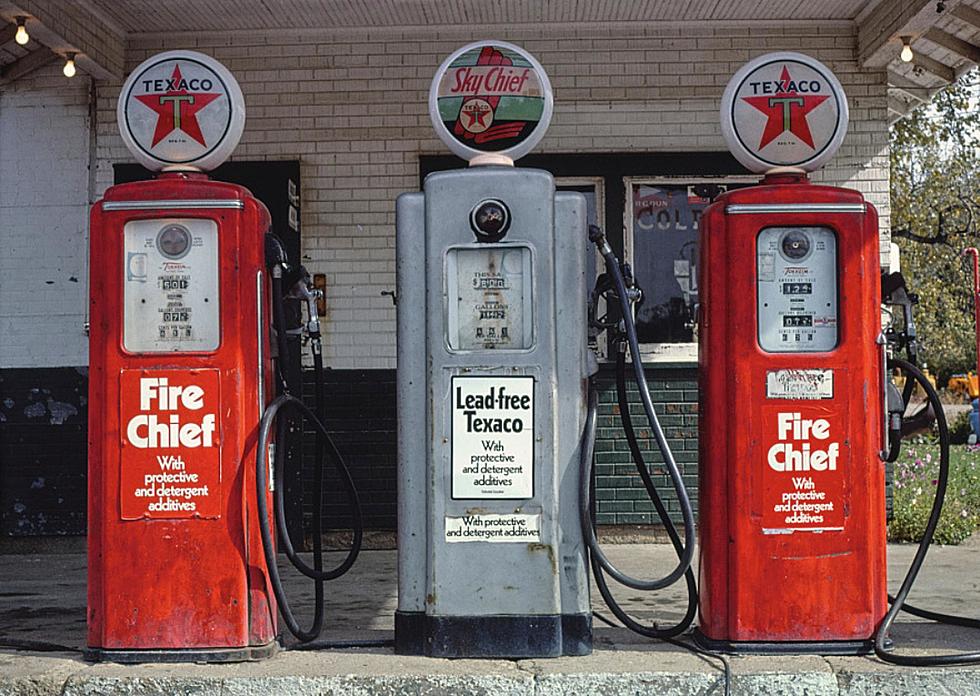 PHONE SHAM CALL TO A GAS STATION WORKER