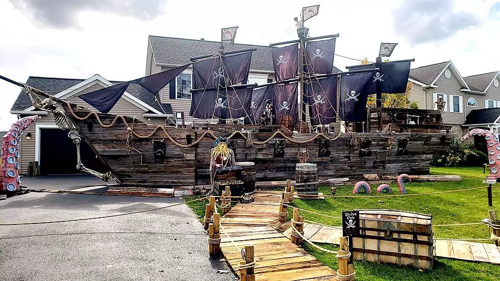 Arrr-mazing 50-Foot Pirate Ship Halloween Display Appears Shipwrecked on Lawn