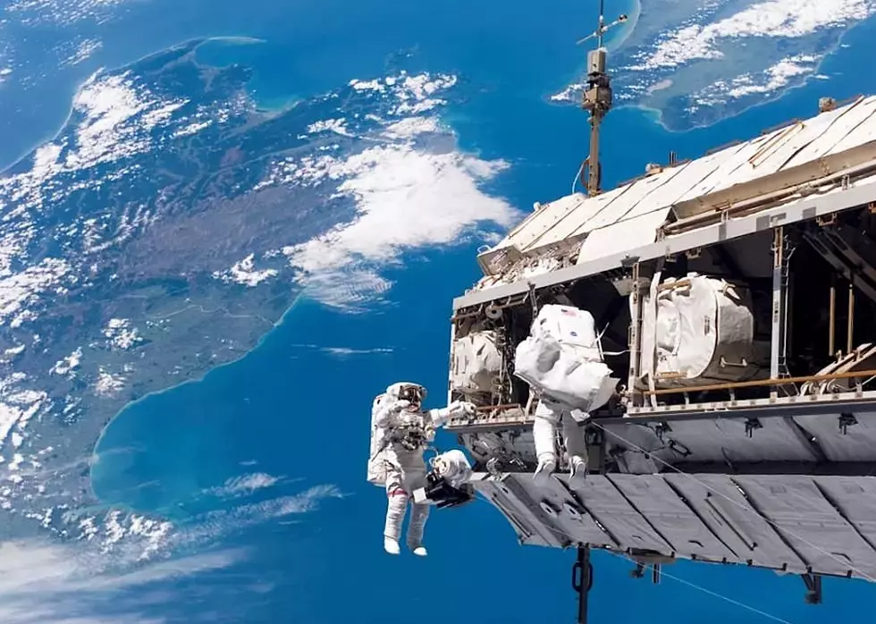 31 Breathtaking Images From NASA’s Public Library