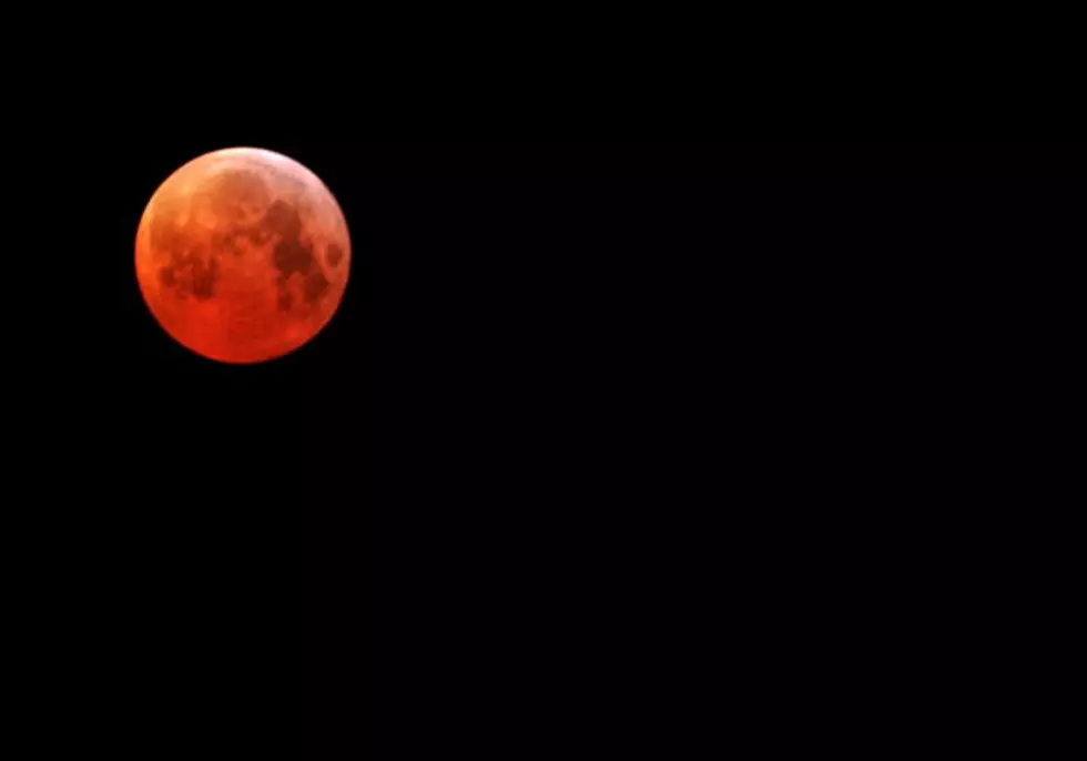 Only Lunar Eclipse of 2010 Takes Place Tonight